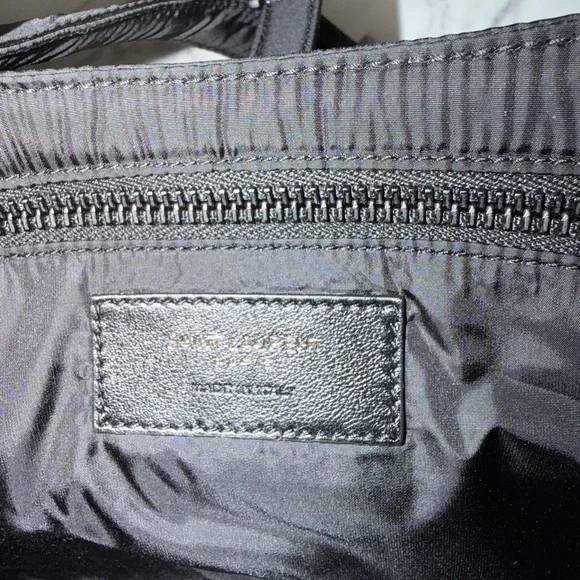 New Saint Laurent Le 5 À 7 nylon shoulder bag - Picture 7 of 8